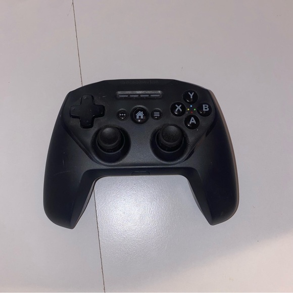 SteelSeries Nimbus+ Wireless Bluetooth Apple Gaming Controller GC-00007 - Tested - Picture 6 of 6